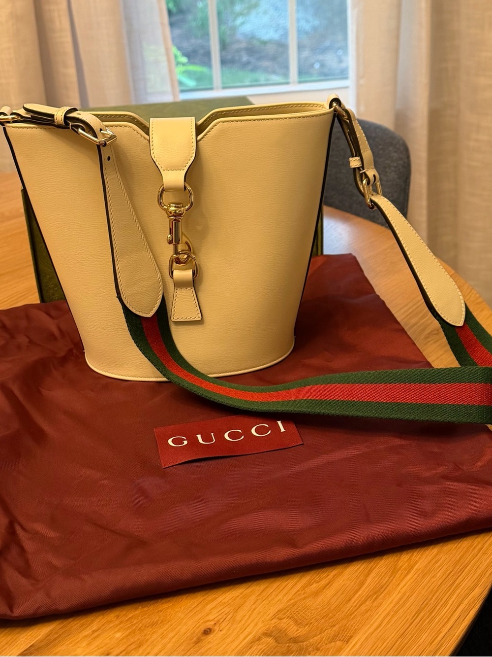 Gucci Cream Leather Mini Bucket Bag with Sherry Line Shoulder Strap